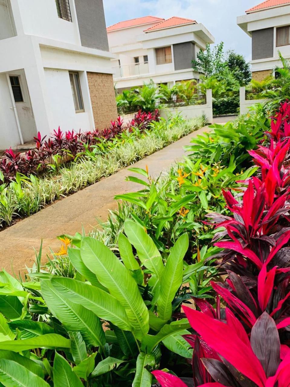 Mizzle Exotica Lonavala Apartment Luaran gambar