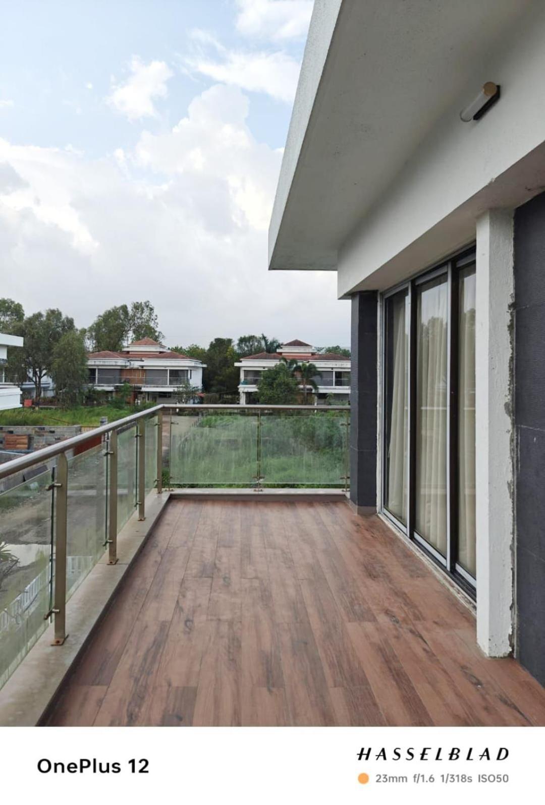 Mizzle Exotica Lonavala Apartment Luaran gambar