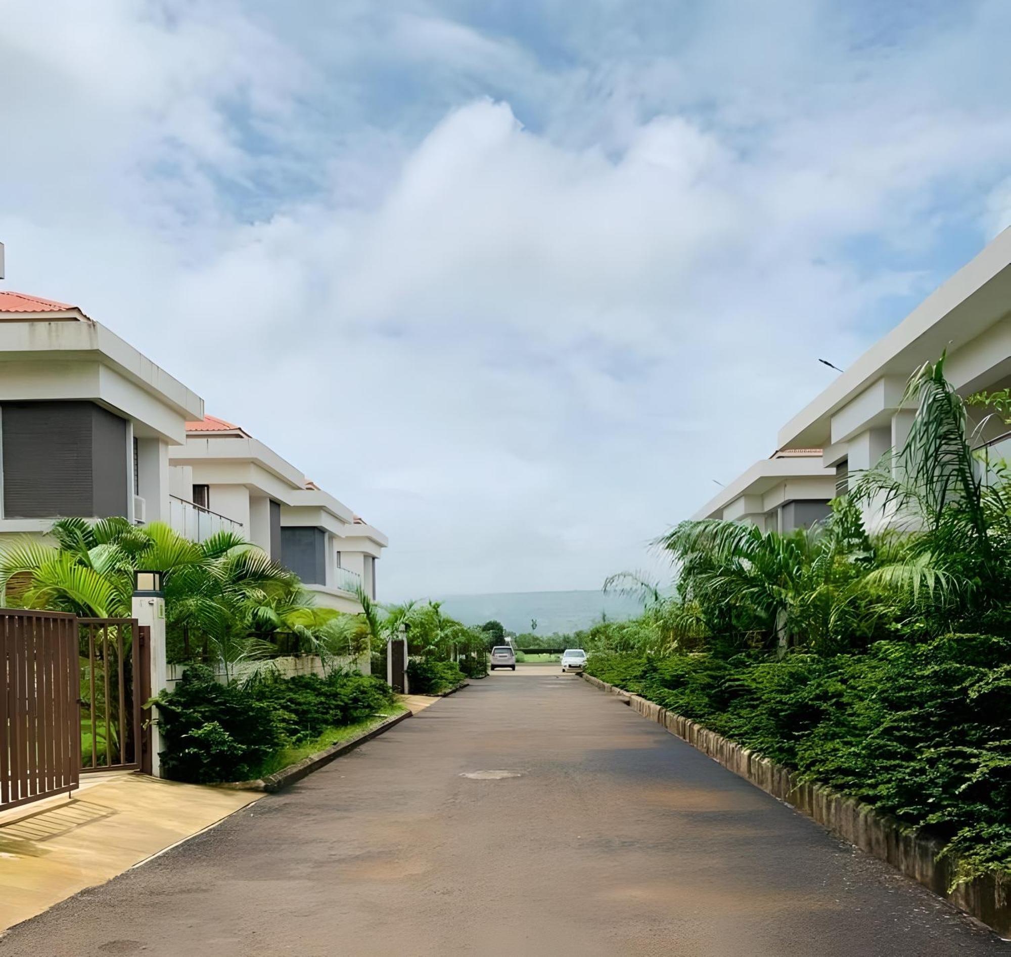 Mizzle Exotica Lonavala Apartment Luaran gambar