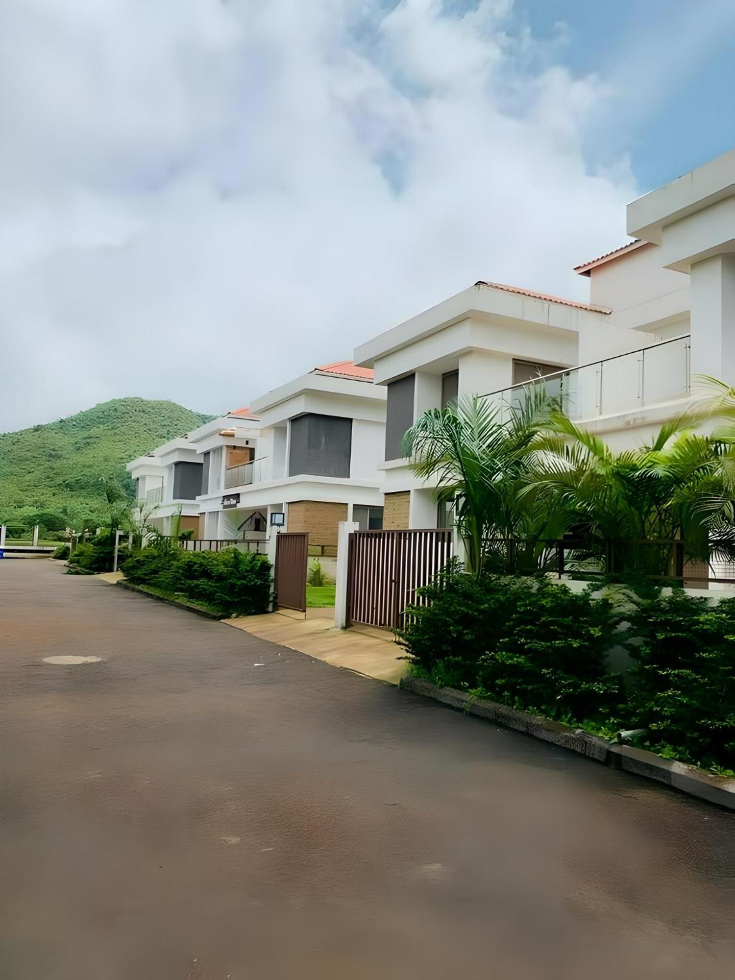 Mizzle Exotica Lonavala Apartment Luaran gambar